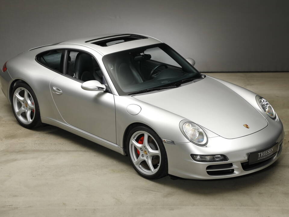 Image 4/25 of Porsche 911 Carrera S (2004)