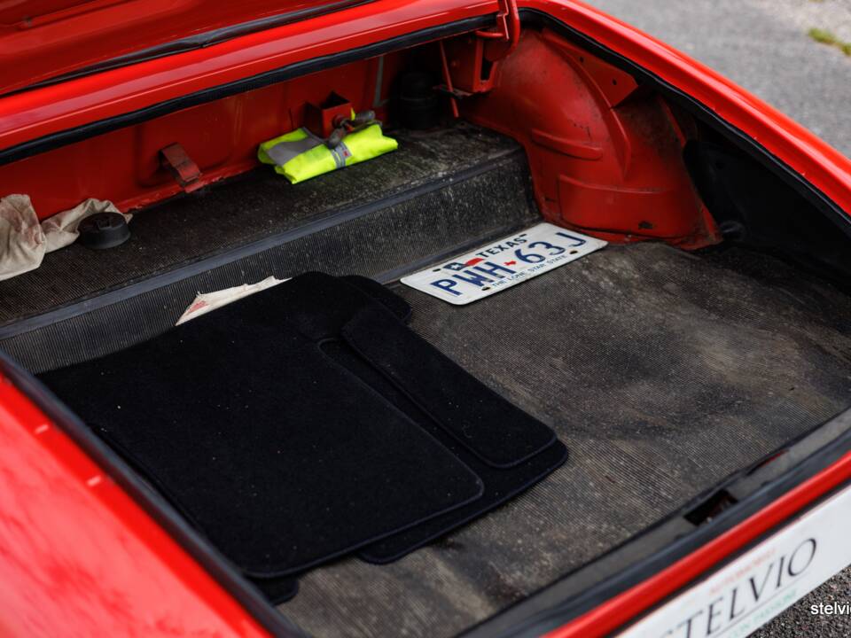 Image 38/44 of Alfa Romeo 1750 Spider Veloce (1969)