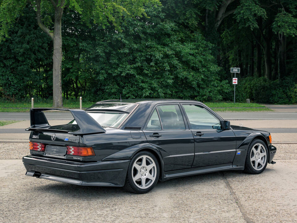 Imagen 17/51 de Mercedes-Benz 190 E 2.5-16 Evolution II (1991)