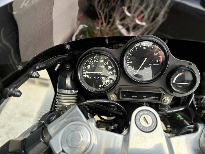 Image 6/18 of Yamaha FZR 400 (1998)