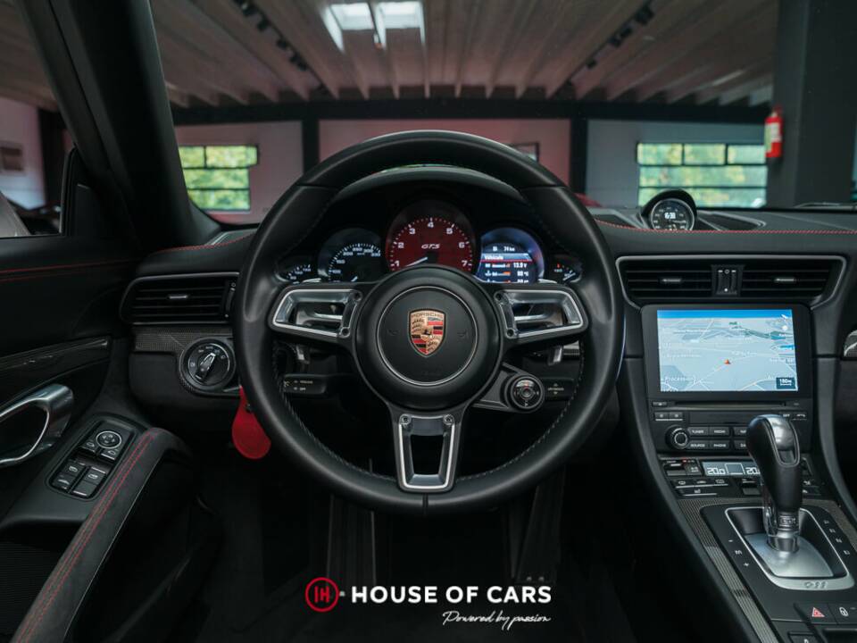 Image 17/25 of Porsche 911 Carrera 4 GTS (2017)