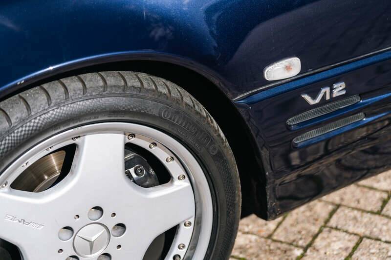 Image 17/50 of Mercedes-Benz SL 600 (2000)