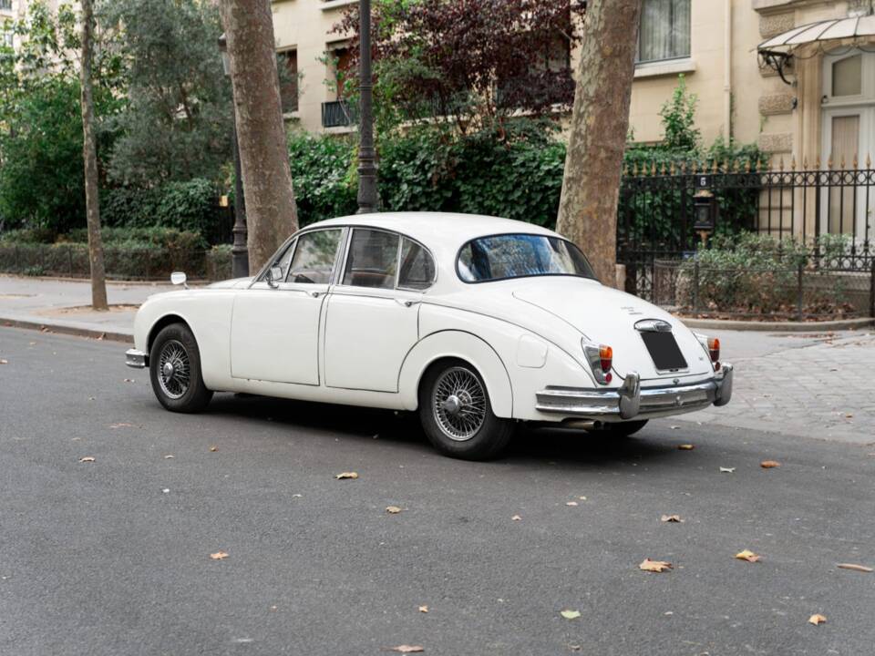 Image 2/15 de Jaguar Mk II 3.4 (1964)