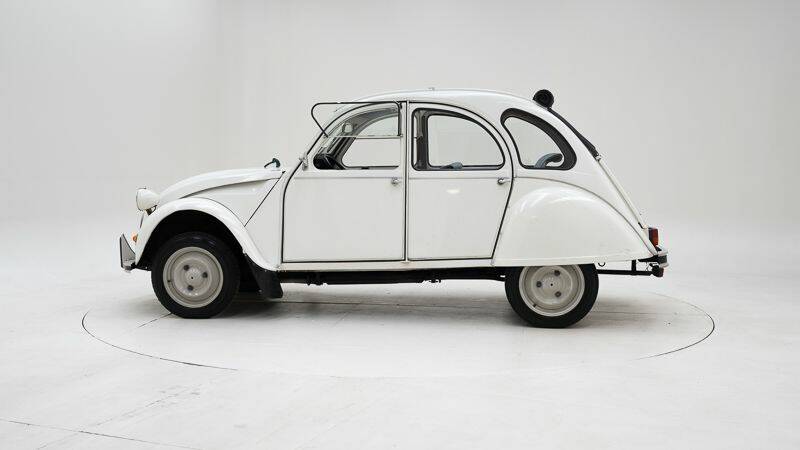 Immagine 8/15 di Citroën 2 CV 6 (1988)