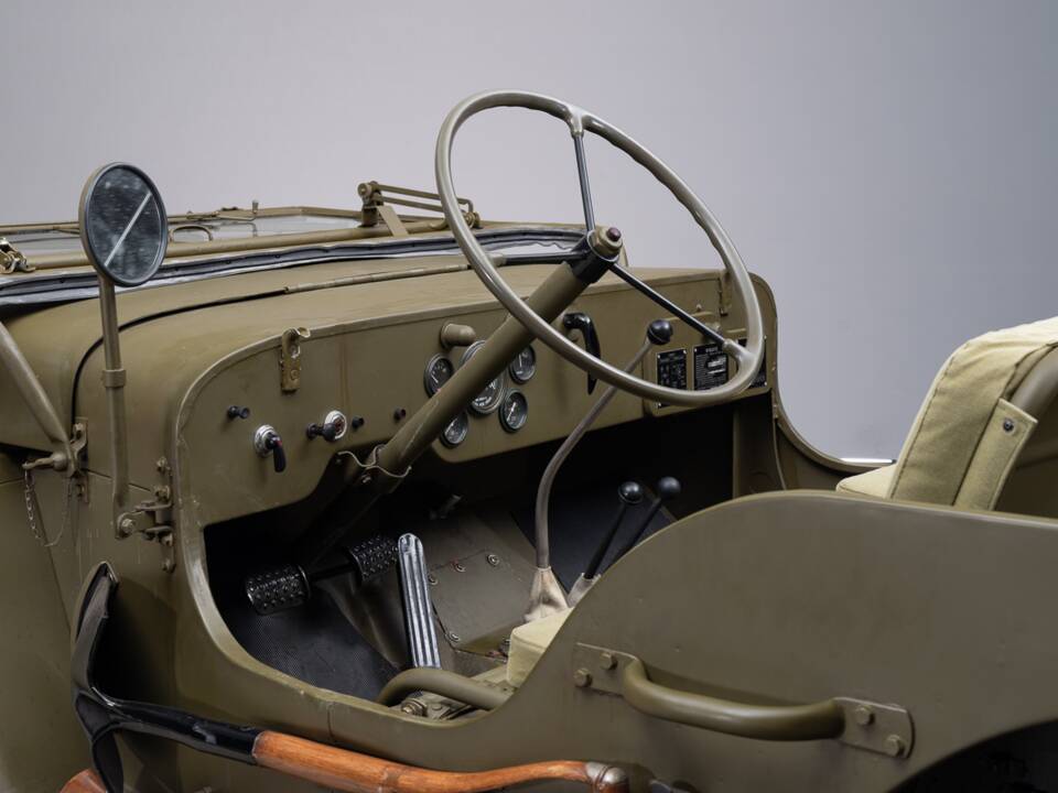 Image 24/35 of Jeep Willys-Overland CJ-3A (1944)
