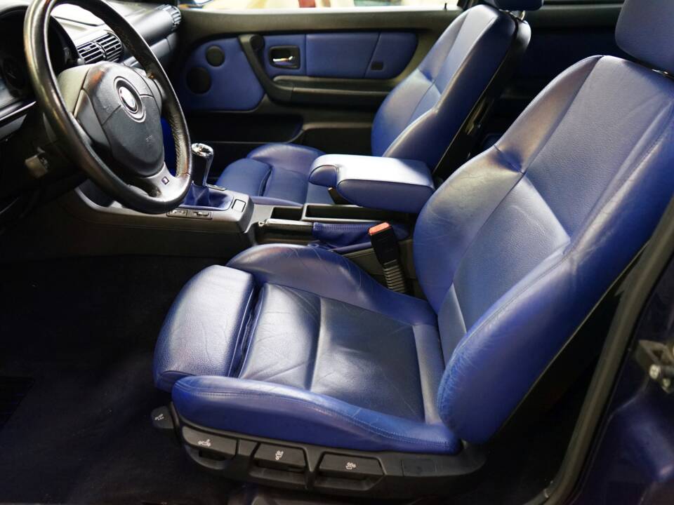 Image 23/33 of BMW 323ti Compact (1999)