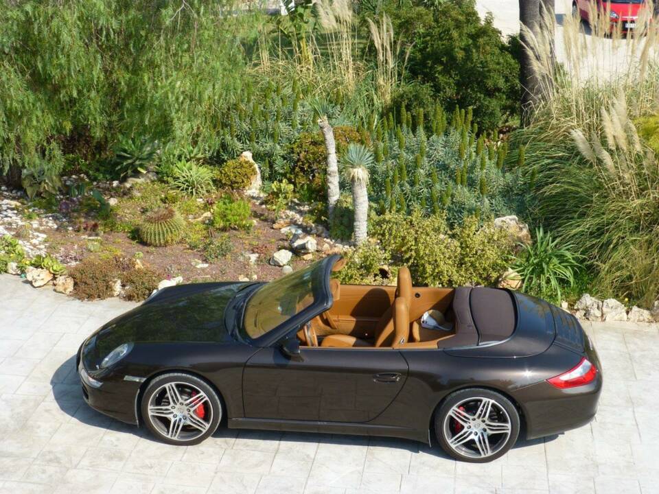 Imagen 12/32 de Porsche 911 Carrera S (2008)