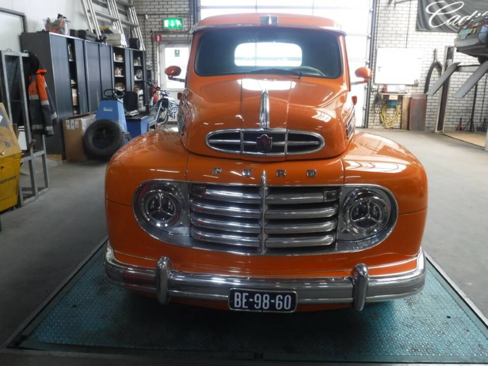 Image 35/50 of Ford F-1 (1948)