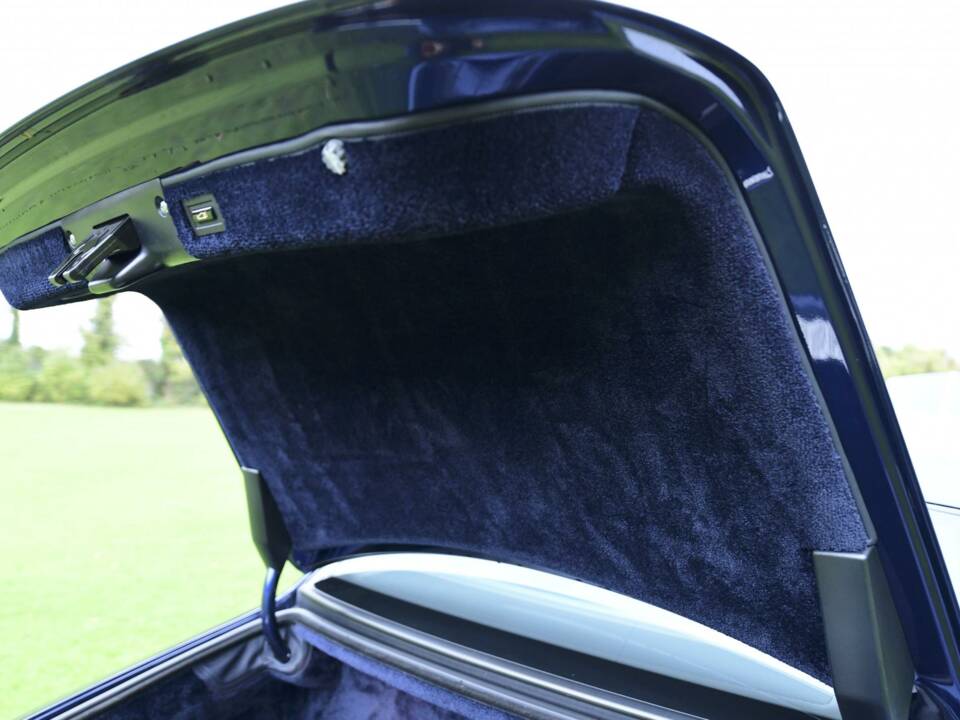 Image 26/50 of Rolls-Royce Phantom VII (2009)