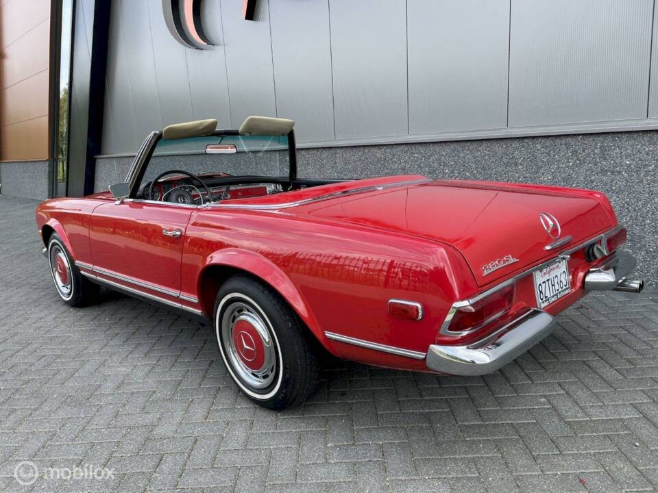 Imagen 3/6 de Mercedes-Benz 280 SL (1968)