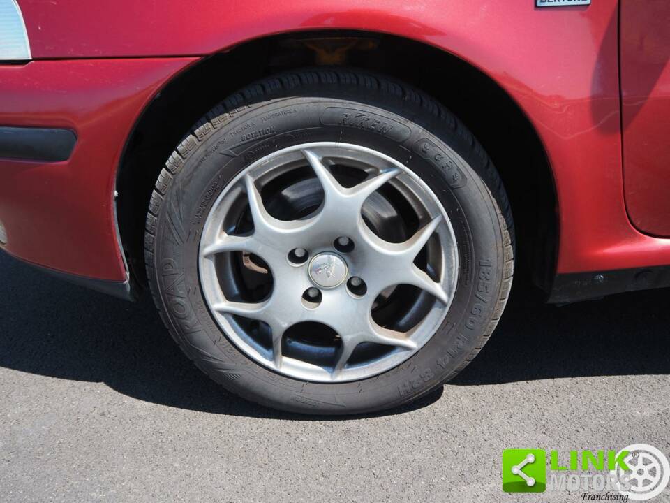 Bild 29/42 von FIAT Punto 90 ELX (1996)
