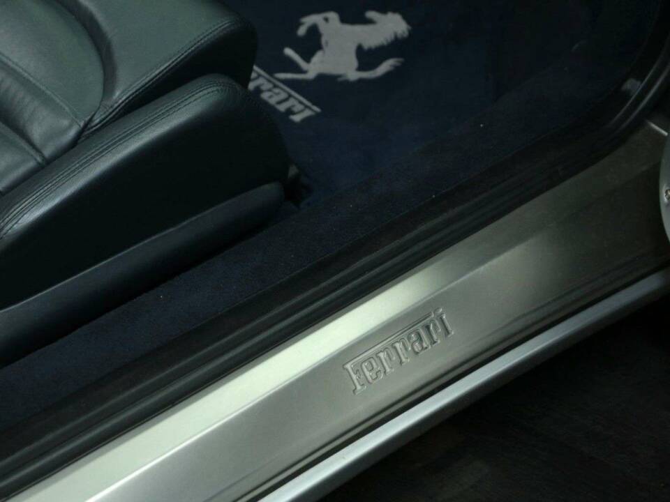 Immagine 29/50 di Ferrari 360 Spider (2003)