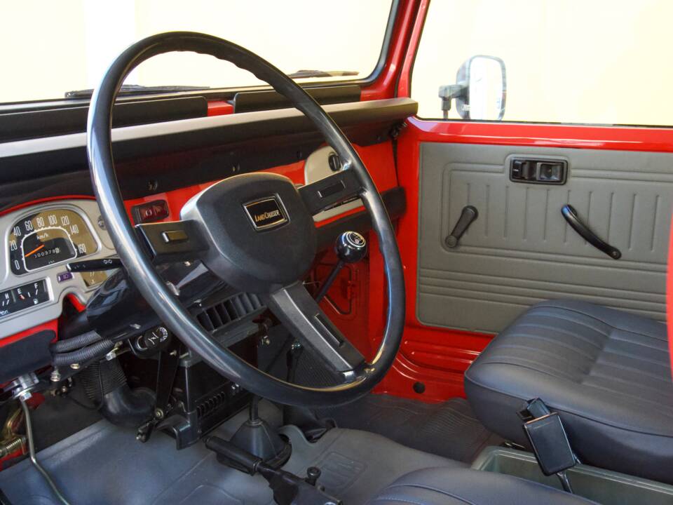 Bild 11/17 von Toyota Landcruiser BJ 42 (1984)