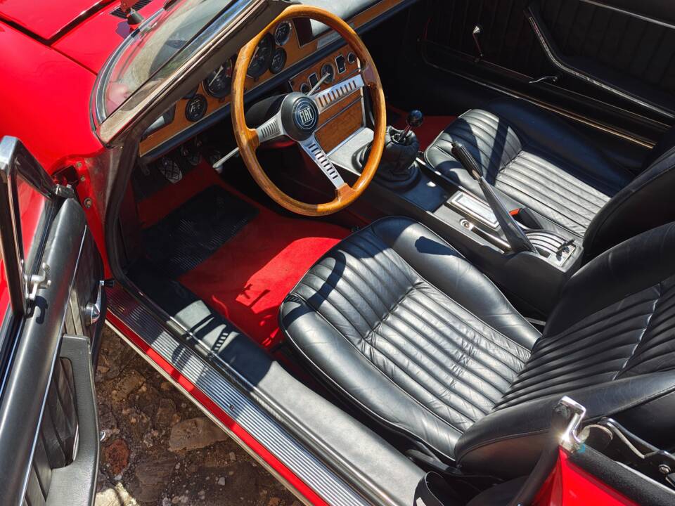 Image 8/17 of FIAT Dino Spider (1968)
