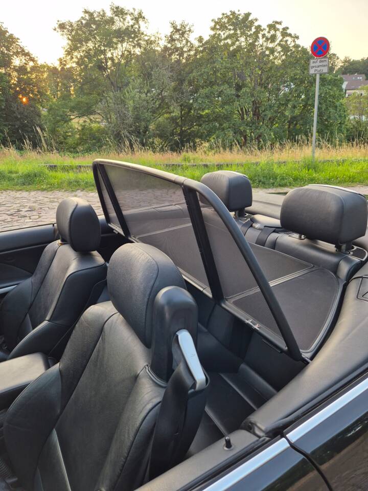 Bild 17/18 von BMW 330Ci (2001)
