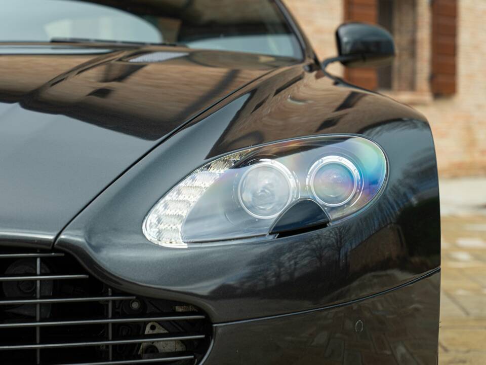 Afbeelding 17/50 van Aston Martin V8 Vantage S (2013)