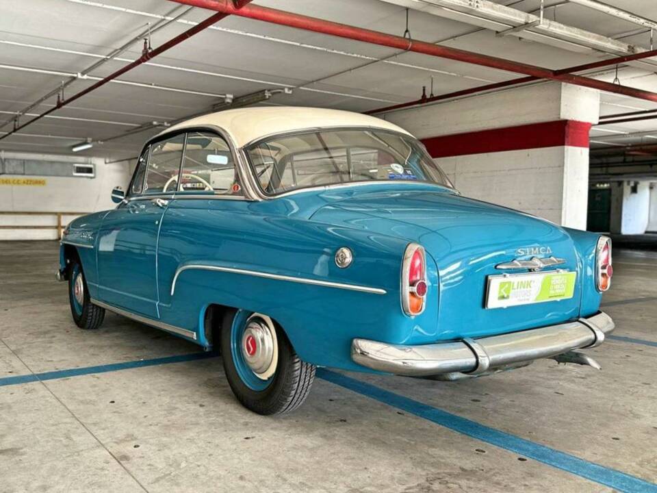 Image 15/50 of SIMCA Aronde 1300 (1957)