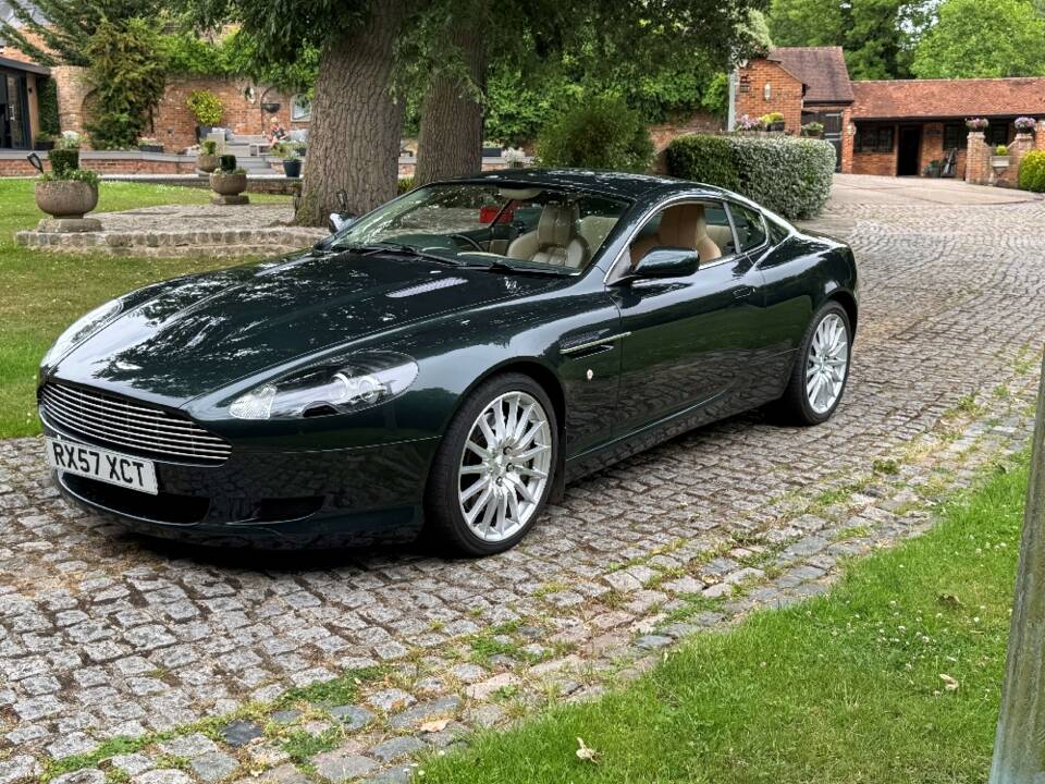 Image 3/43 of Aston Martin DB 9 (2008)