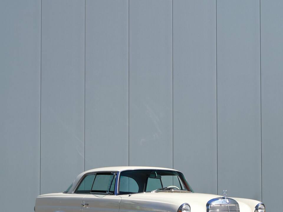 Imagen 6/43 de Mercedes-Benz 280 SE (1968)