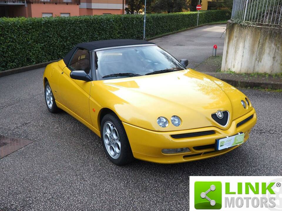 Bild 3/10 von Alfa Romeo Spider 1.8 Twin Spark (2000)