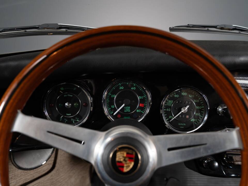 Image 21/34 of Porsche 356 C 1600 SC (1964)