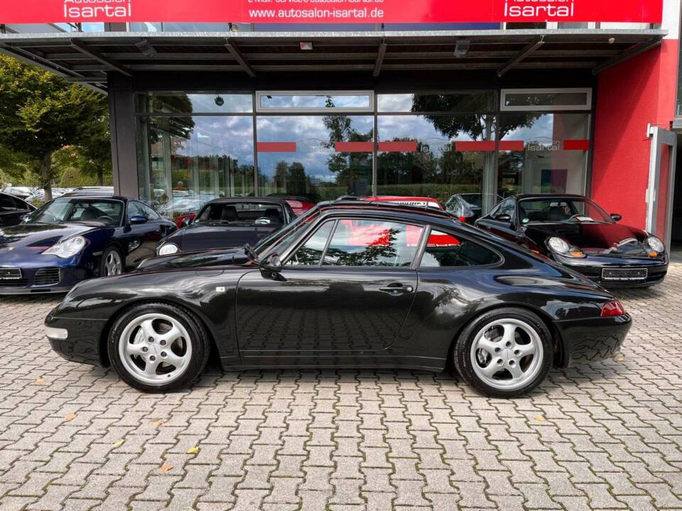 Image 1/19 of Porsche 911 Carrera 4 (1997)
