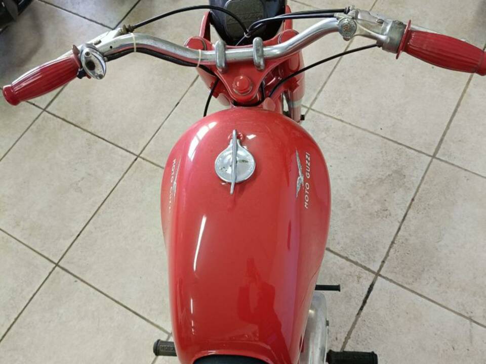 Image 20/22 of Moto Guzzi DUMMY (1961)