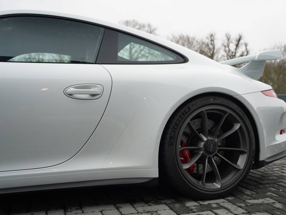 Bild 40/50 von Porsche 911 GT3 (2015)