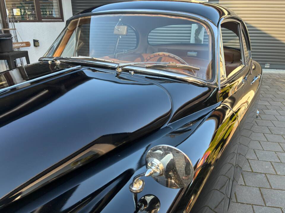 Image 32/46 de Jaguar XK 150 3.8 SE FHC (1960)