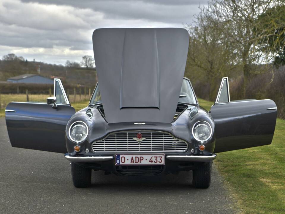 Bild 29/50 von Aston Martin DB 6 Vantage Volante (1969)