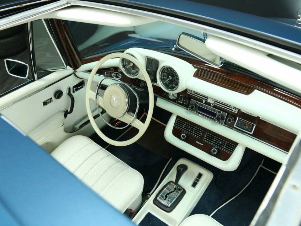 Bild 28/50 von Mercedes-Benz 280 SE 3,5 (1971)