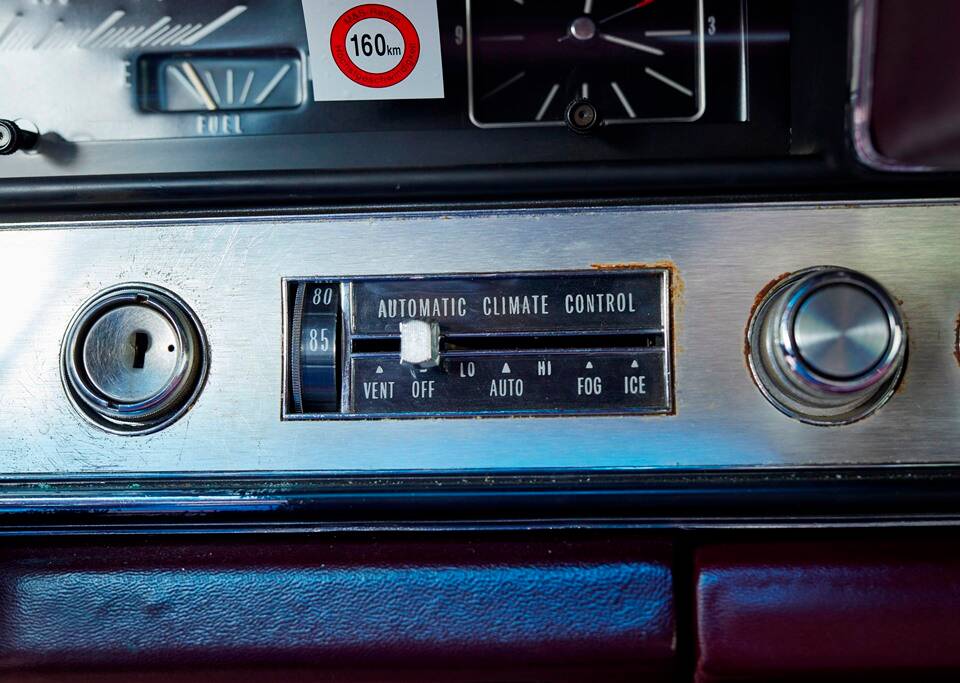 Bild 142/200 von Cadillac Coupe DeVille (1968)