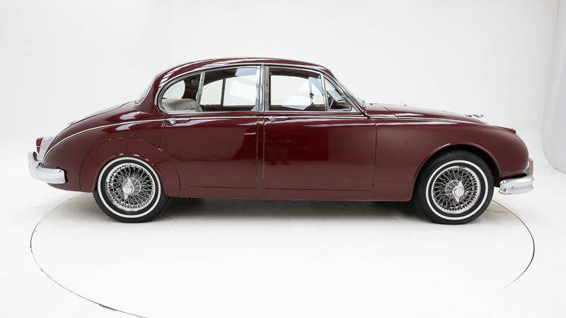 Image 8/15 of Jaguar Mk II 2.4 (1960)