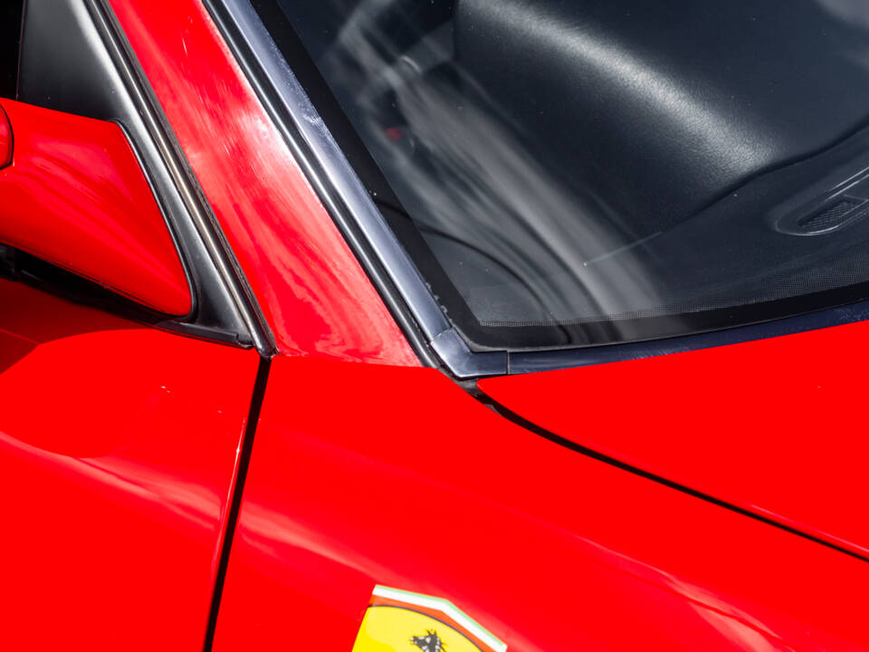 Bild 52/56 von Ferrari 348 TB (1992)