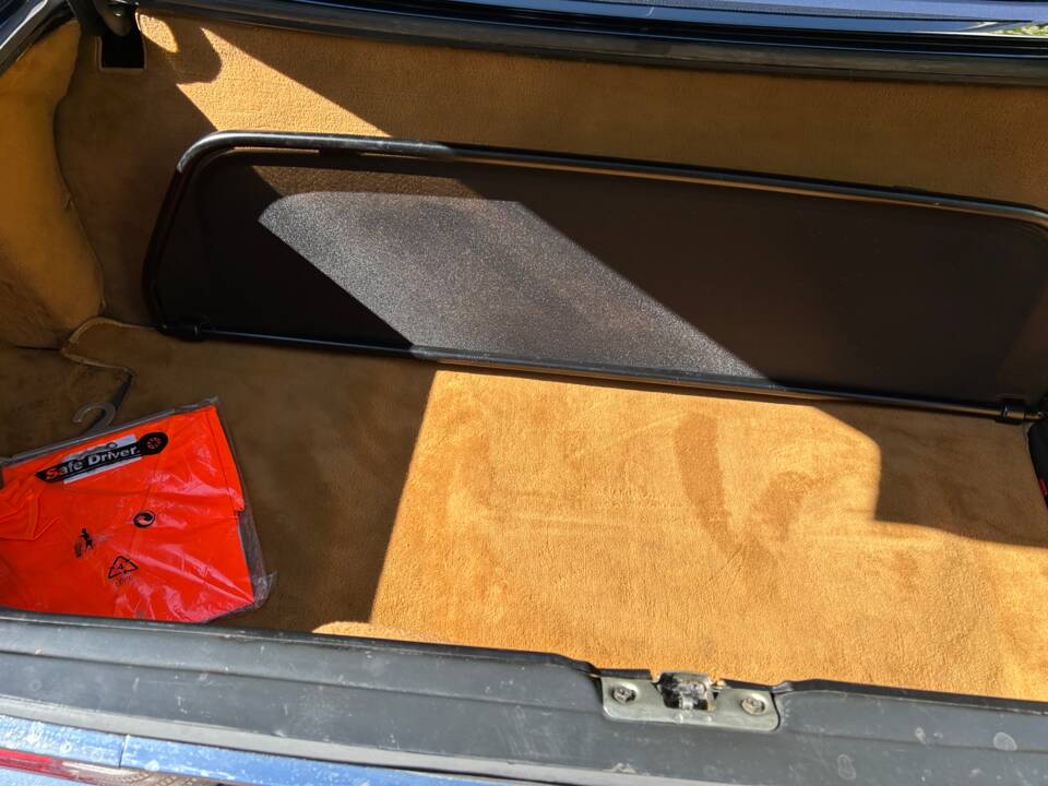 Image 34/50 of Mercedes-Benz 380 SL (1983)