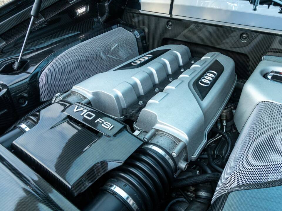 Image 45/50 de Audi R8 V10 (2011)