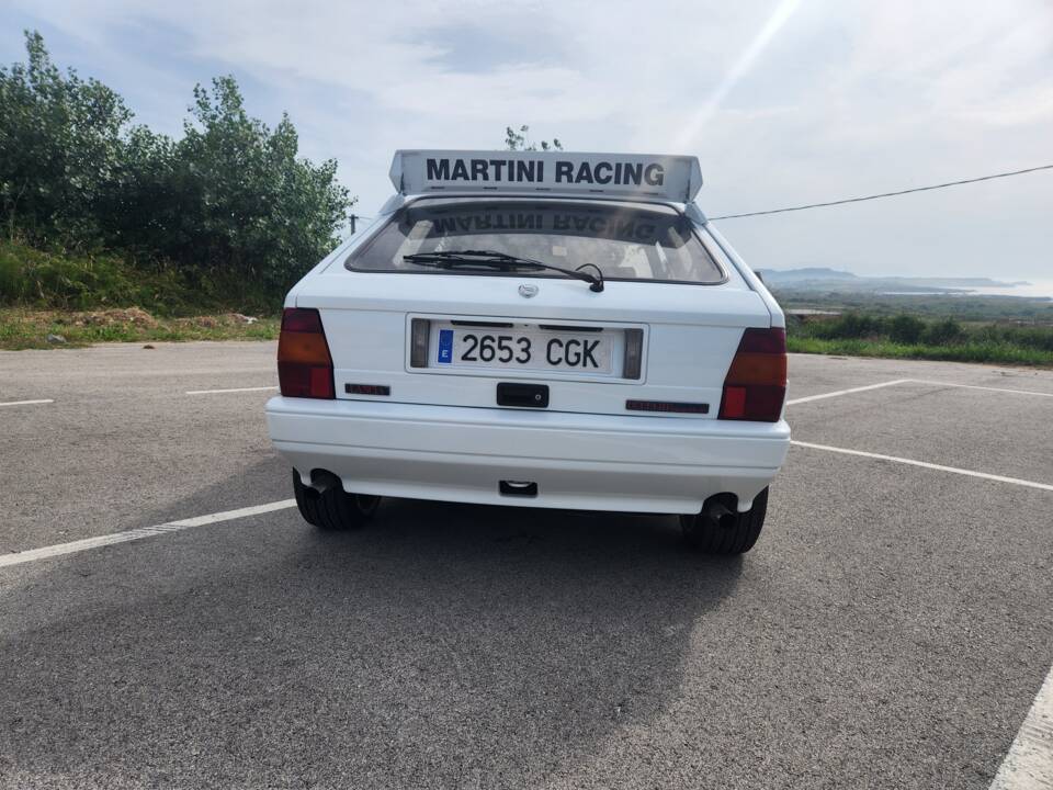 Image 7/14 of Lancia Delta HF Integrale 16V (1992)