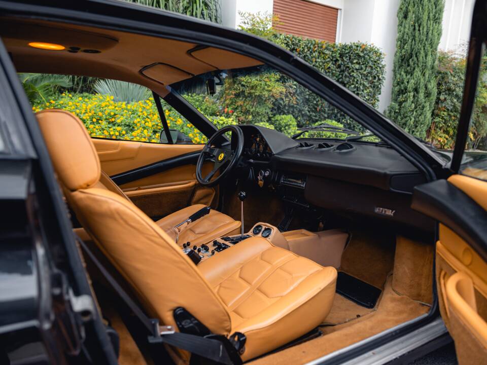 Image 8/13 of Ferrari 308 GTB Quattrovalvole (1984)