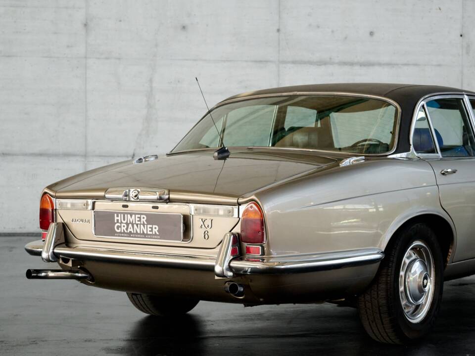 Bild 30/50 von Jaguar XJ 6 L 4.2 (1975)