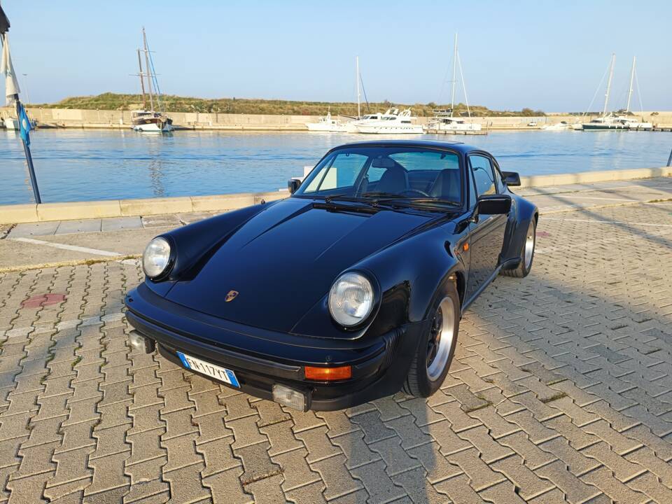 Immagine 3/49 di Porsche 911 Turbo 3.3 (1981)