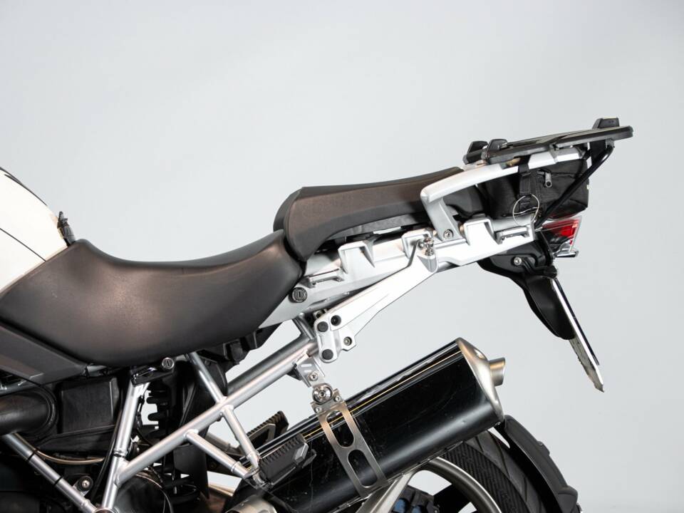 Image 21/50 of BMW DUMMY (2010)