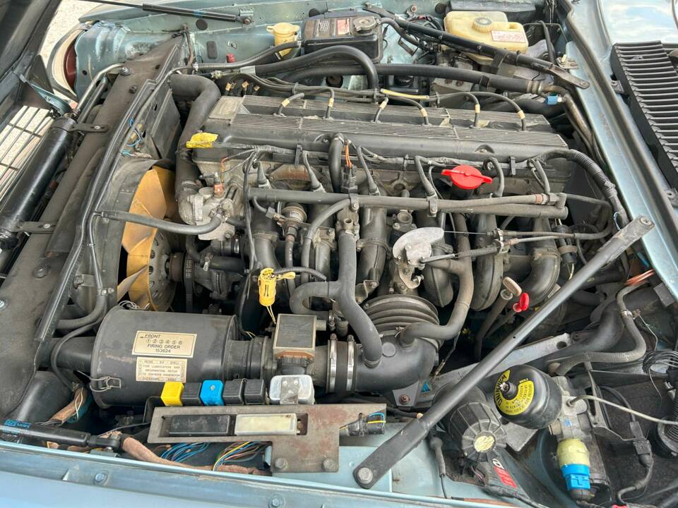 Image 18/38 de Jaguar XJ-S 3.6 (1990)