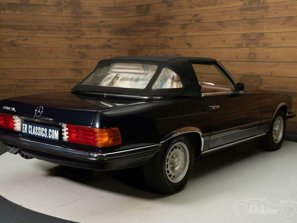 Image 13/20 of Mercedes-Benz 350 SL (1971)