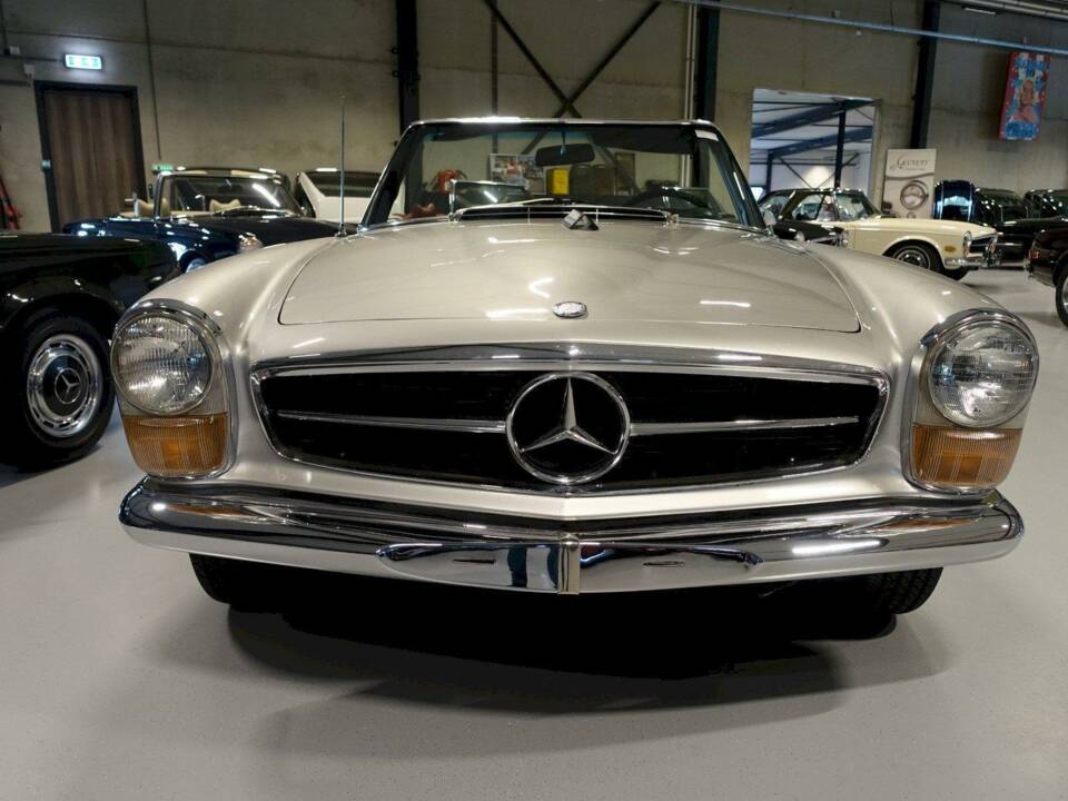 Image 5/36 of Mercedes-Benz 280 SL (1970)