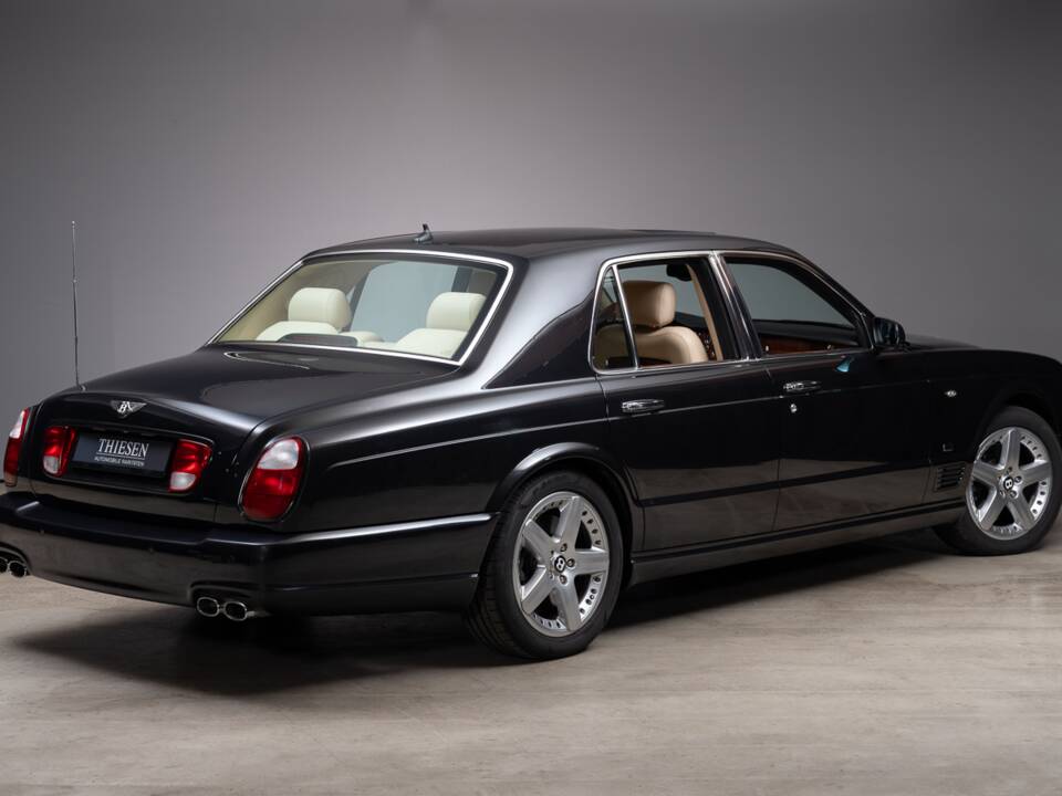 Image 6/46 of Bentley Arnage T (2004)