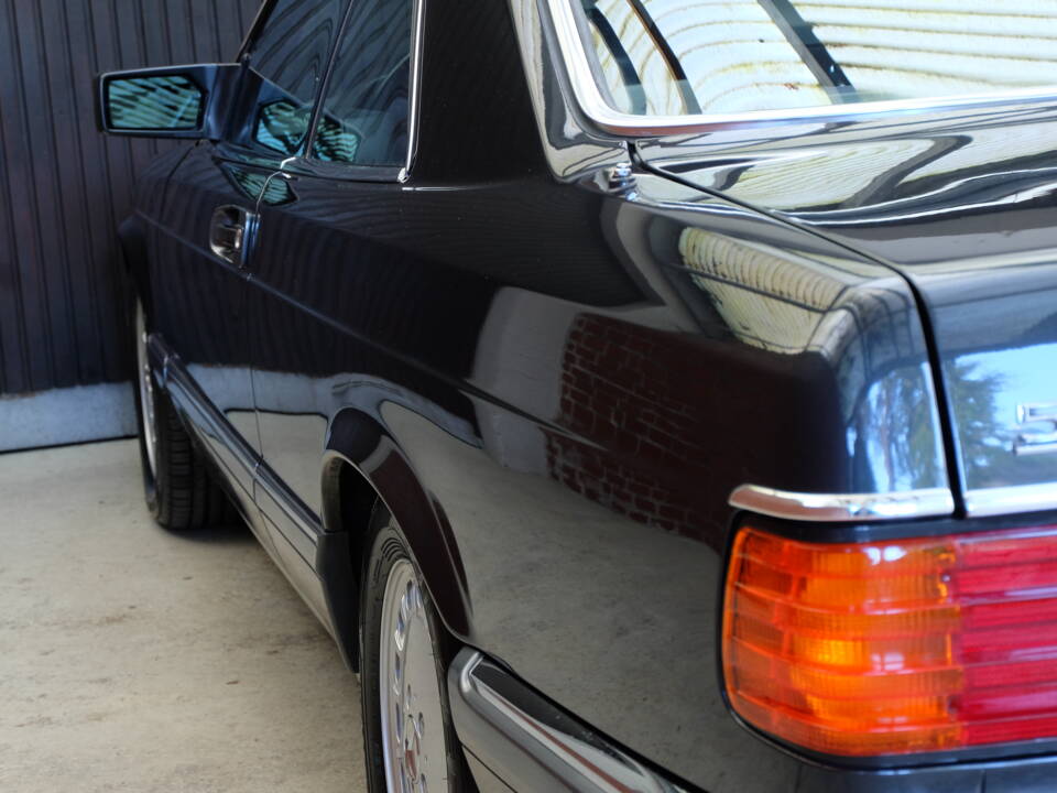 Image 43/79 of Mercedes-Benz 560 SEC (1991)