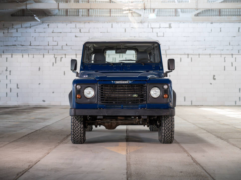 Image 3/86 of Land Rover Defender 110 Td5 (1999)