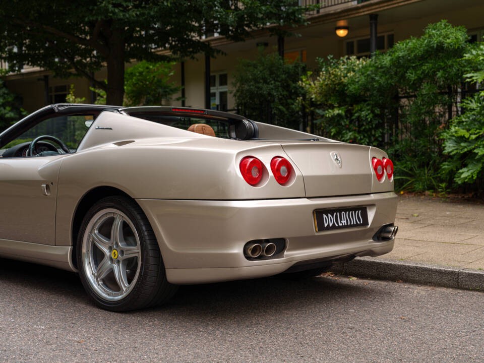 Image 17/32 of Ferrari 575 Superamerica F1 (2005)