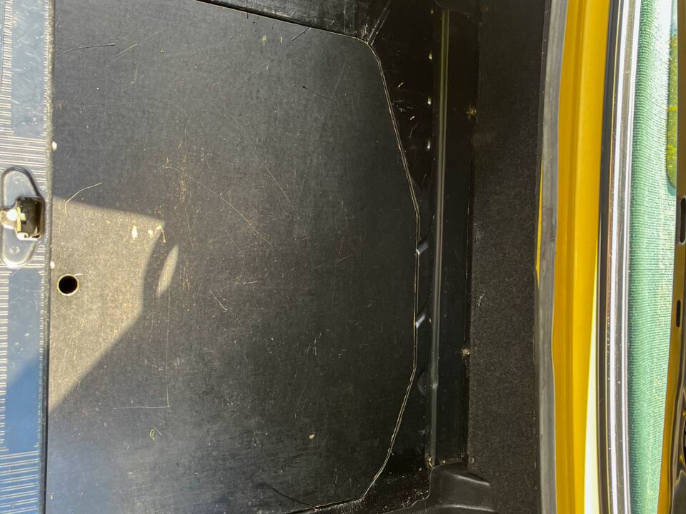 Image 76/139 of Mercedes-Benz 240 D (1978)