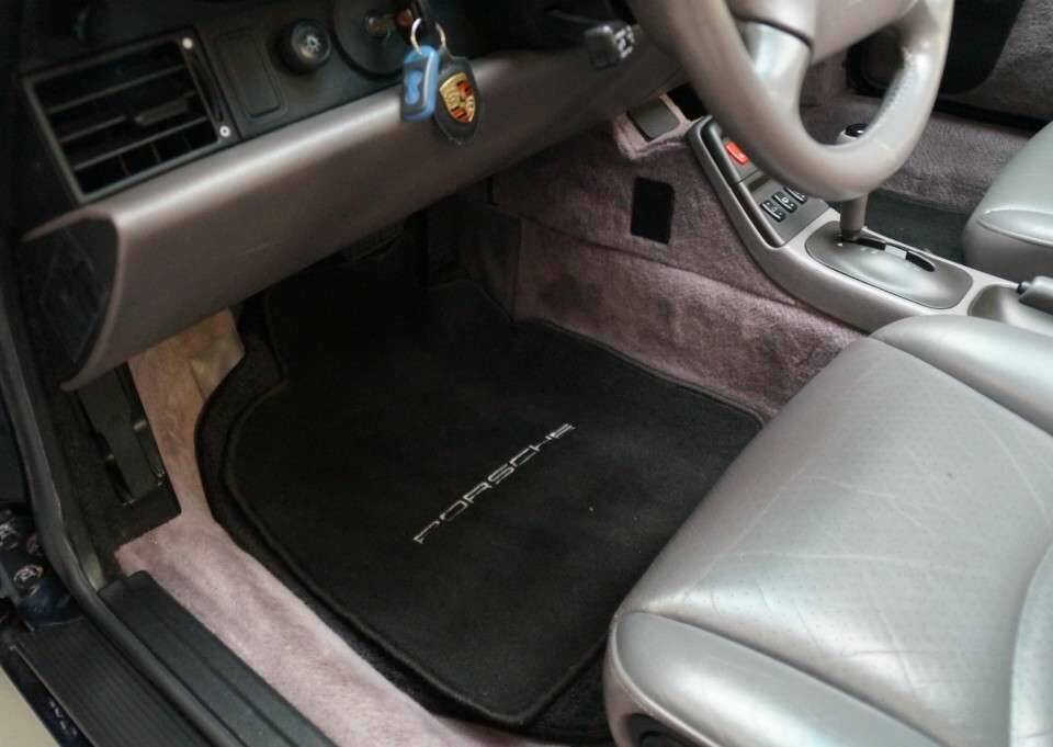 Image 46/50 de Porsche 911 Carrera (1995)